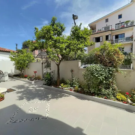 The Garden Flat - Large Appartement Pescara