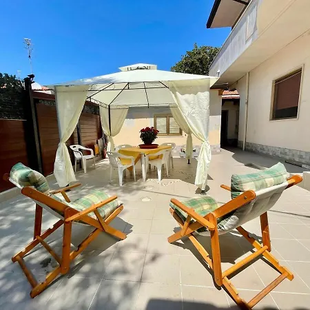 דירה The Garden Flat - Large *